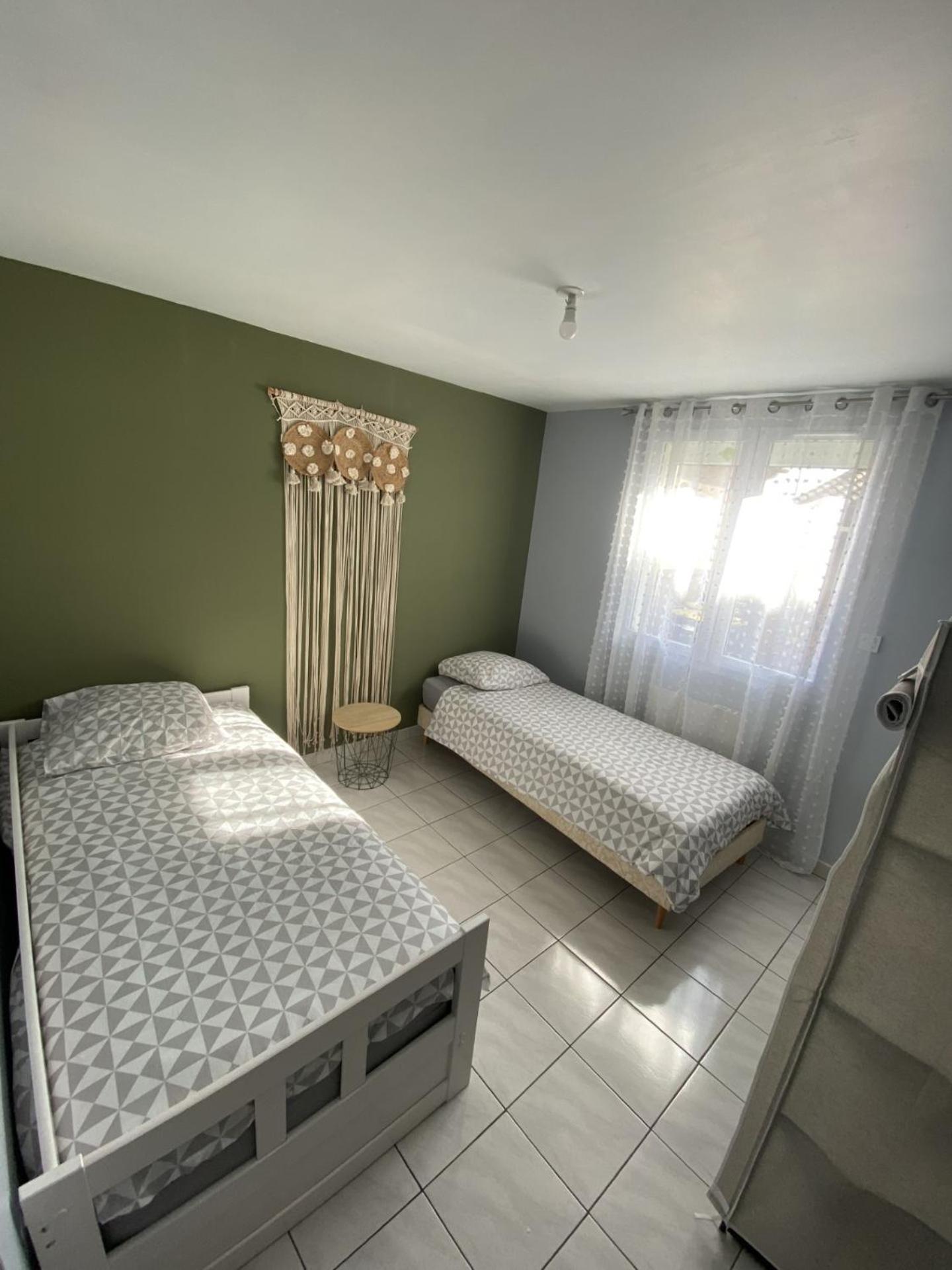 Appartement Tout Equipe 2 Chambres + Jardin 삭스 외부 사진