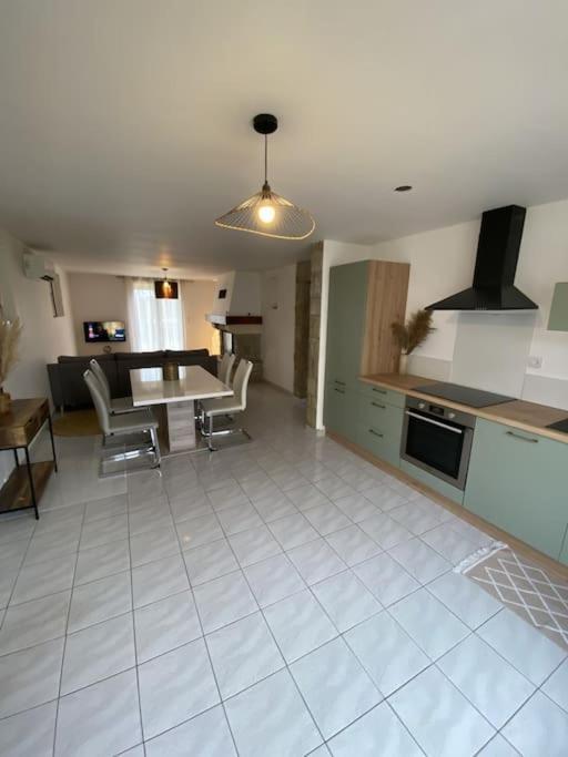 Appartement Tout Equipe 2 Chambres + Jardin 삭스 외부 사진